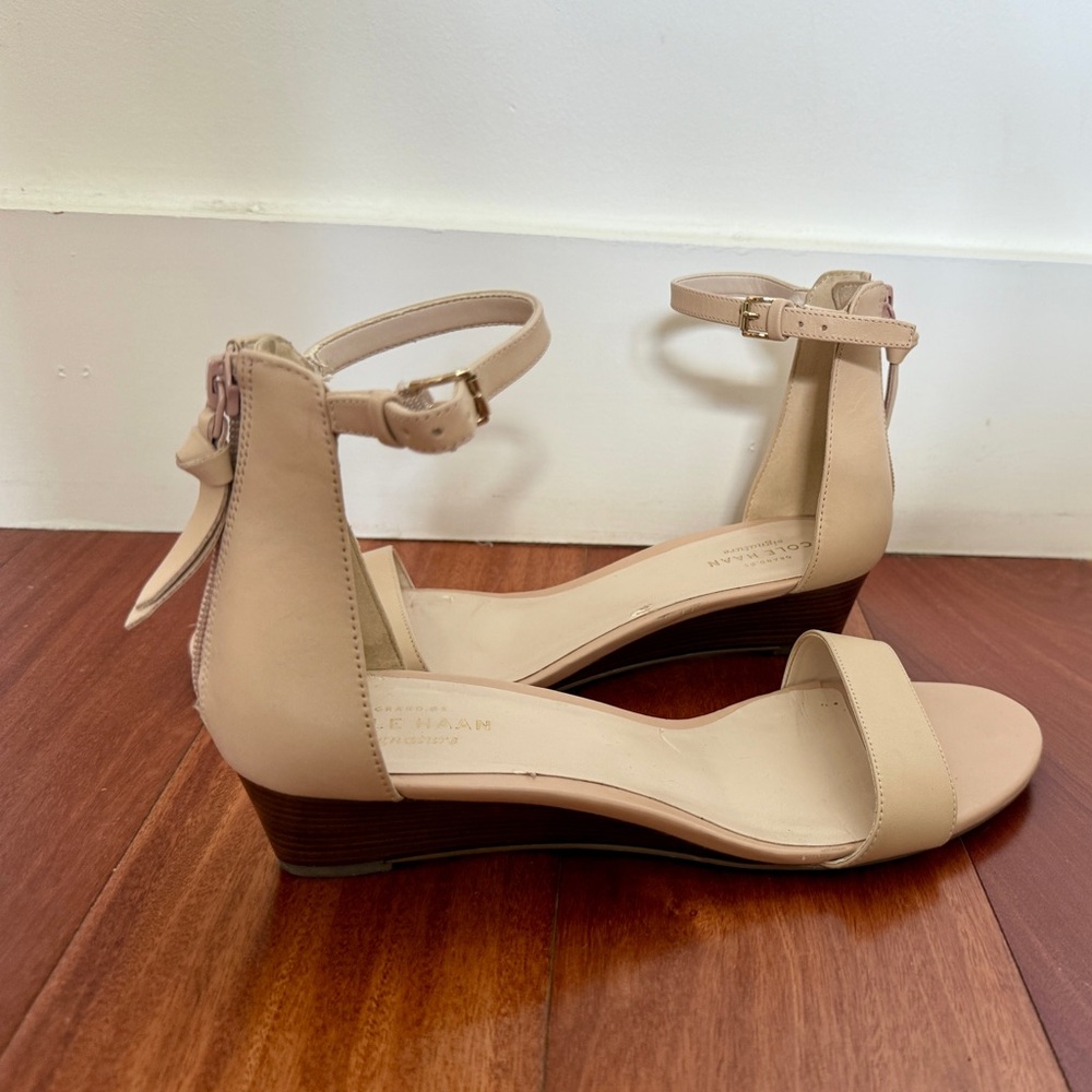 Elegant Beige Wedge Sandals